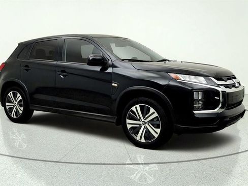 Used 2025 Mitsubishi Outlander Sport LE AWD/4WD image 3