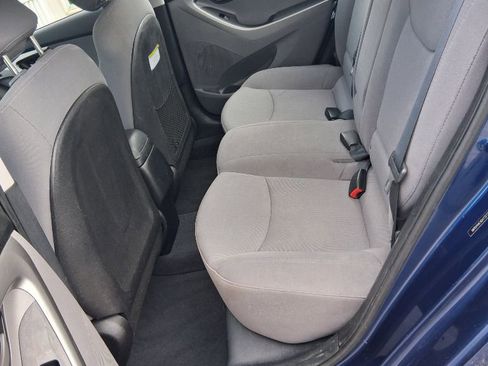 Used 2016 Hyundai Elantra SE FWD image 13
