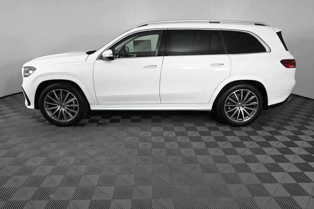 New 2026 Mercedes-Benz GLS 450 4MATIC image 3