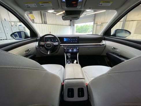 Used 2025 Hyundai Tucson SEL FWD image 18