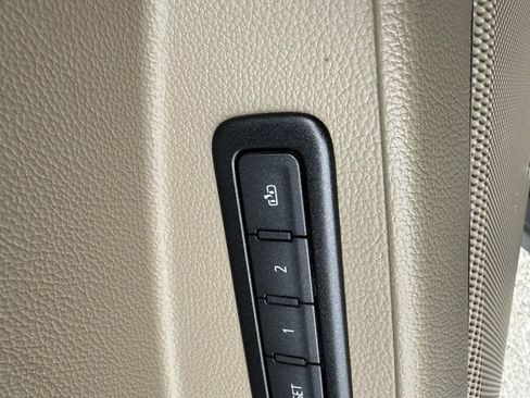 Used 2019 Chevrolet Tahoe LT w/ Luxury Package image 31