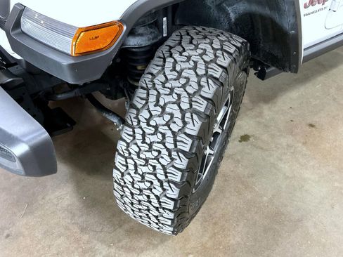 Used 2025 Jeep Wrangler Unlimited Rubicon image 23