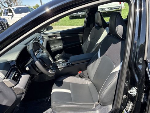 Used 2025 Toyota Camry SE w/ Multimedia Upgrade Package FWD image 13