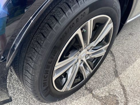 Used 2024 Cadillac Lyriq Luxury w/ LPO, Floor Liner Package AWD/4WD image 9