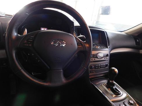 Used 2012 INFINITI G37 x Sedan w/ Premium Pkg AWD/4WD image 4