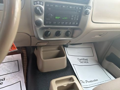 Used 2005 Ford Explorer Sport Trac XLT image 15