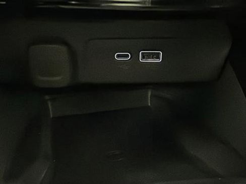 New 2026 Chevrolet Trax RS w/ Sunroof Package FWD image 31
