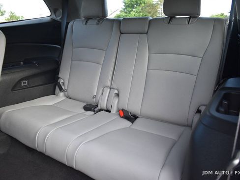 Used 2016 Honda Pilot Touring image 19