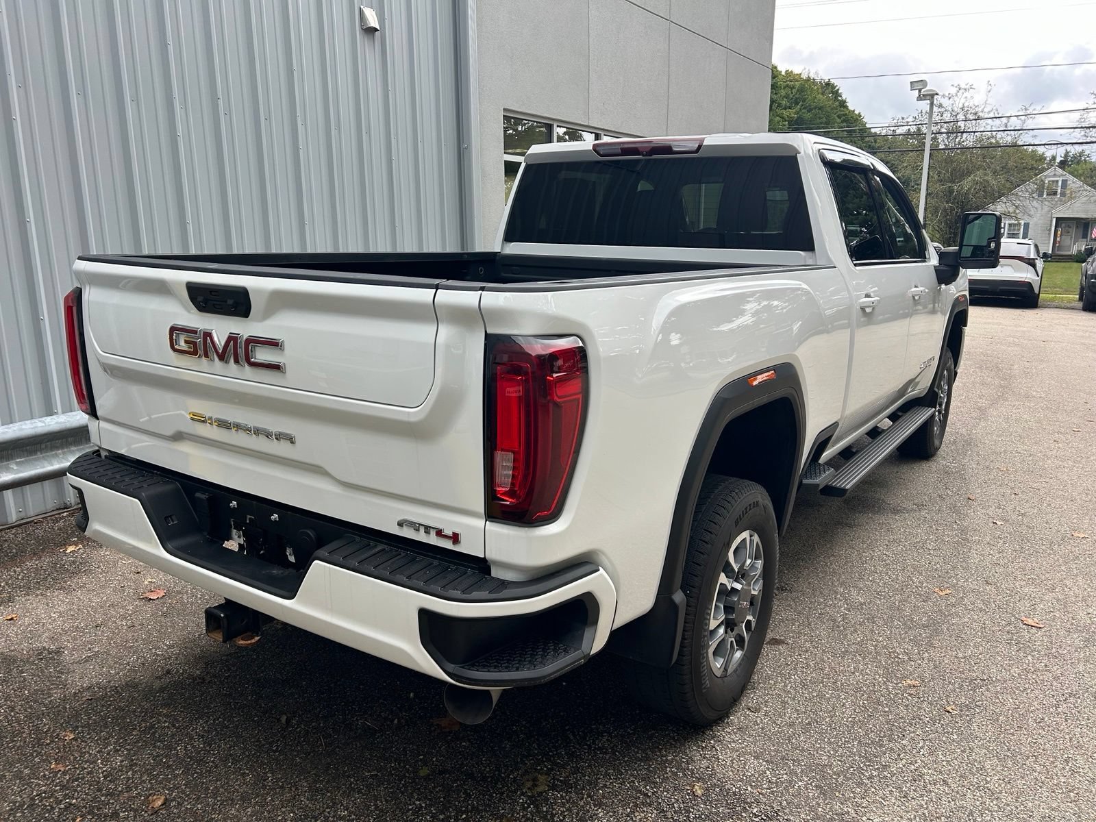 Used 2022 GMC Sierra 2500 AT4 w/ Gooseneck/5TH Wheel Package AWD/4WD image 5