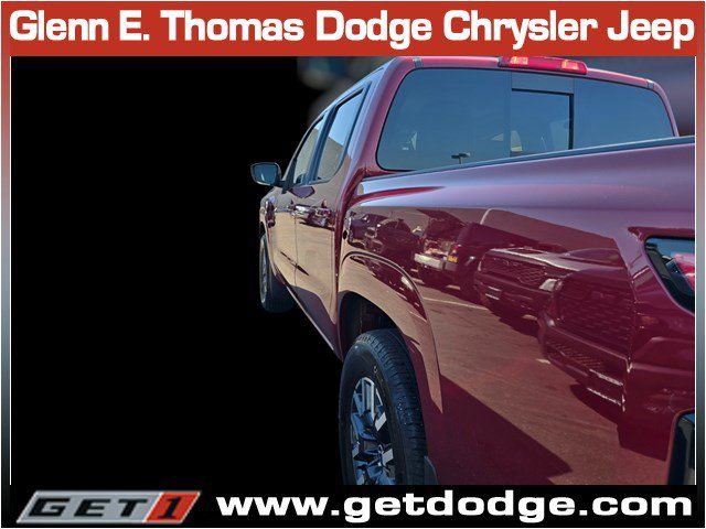 Used 2024 Nissan Frontier SL RWD image 12