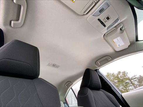 Used 2021 Toyota Corolla LE image 14