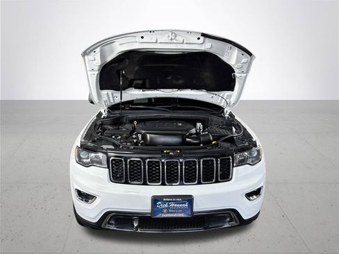Used 2022 Jeep Grand Cherokee Limited image 23