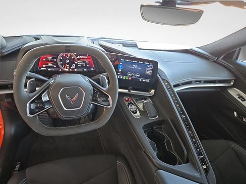 Used 2021 Chevrolet Corvette Stingray Premium Conv w/ Z51 Performance Package RWD image 9