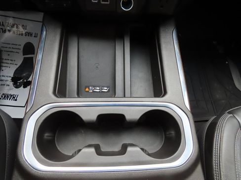 Used 2022 Chevrolet Silverado 1500 High Country image 32