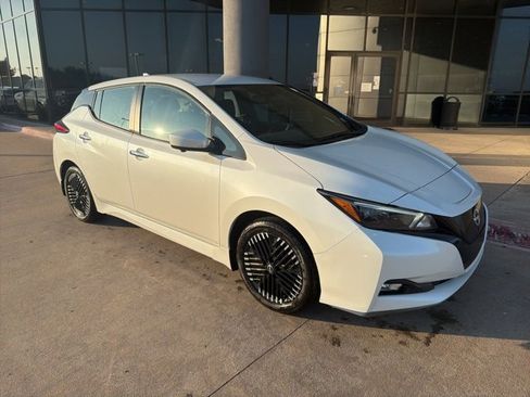 Used 2024 Nissan Leaf SV Plus image 2