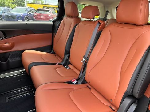 New 2026 Kia Carnival SX w/ SX Dark Edition Package FWD image 20