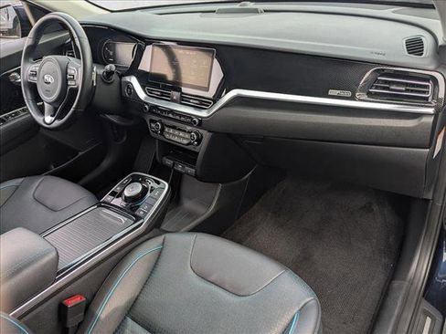 Used 2020 Kia Niro EX Premium image 22