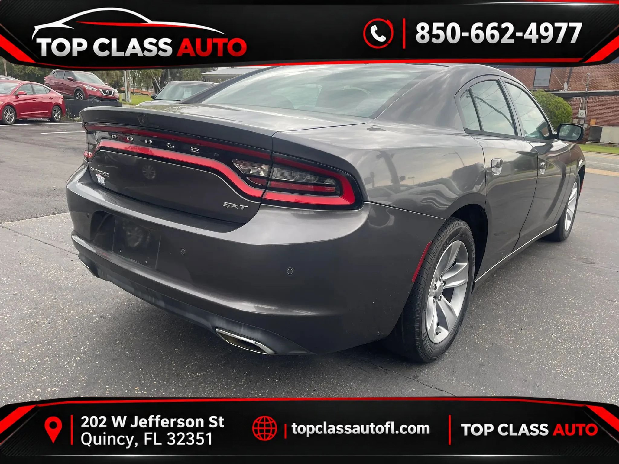 Used 2015 Dodge Charger SXT w/ Driver Confidence Group RWD image 4