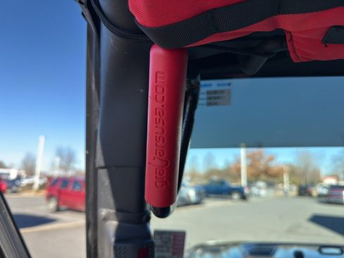 Used 2015 Jeep Wrangler Rubicon image 18