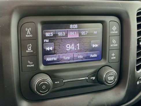Used 2018 Jeep Compass Latitude w/ Cold Weather Group AWD/4WD image 18