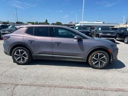 Used 2025 Chevrolet Equinox EV LT w/ Comfort Package FWD image 5
