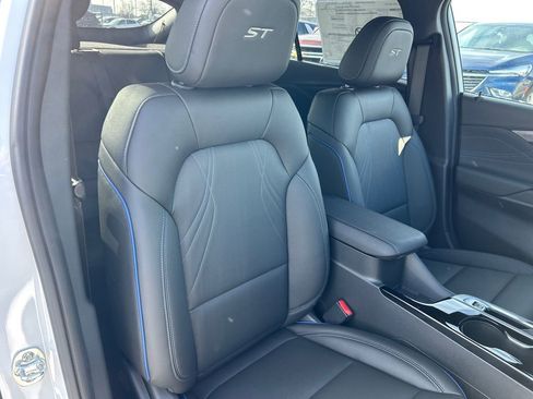 New 2026 Buick Envista Sport Touring image 32