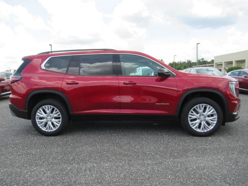 Used 2024 GMC Acadia Elevation w/ Luxury Package FWD image 2