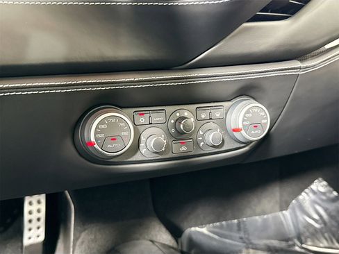 Certified 2016 Ferrari 488 GTB Base image 12