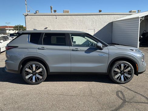 New 2026 Mitsubishi Outlander SE AWD/4WD image 8