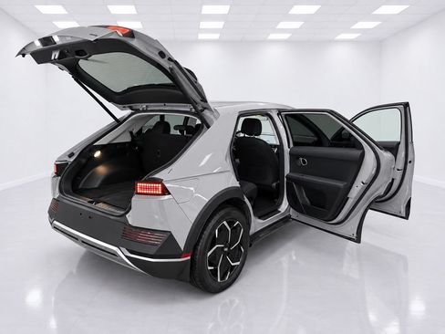 Used 2024 Hyundai Ioniq 5 SE AWD/4WD image 13