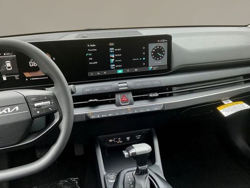 New 2026 Kia K4 LXS image 6