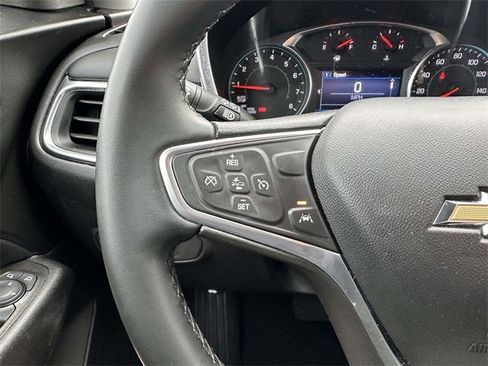 Used 2023 Chevrolet Equinox LT image 15