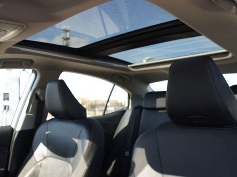 Used 2025 Toyota Camry XLE image 6