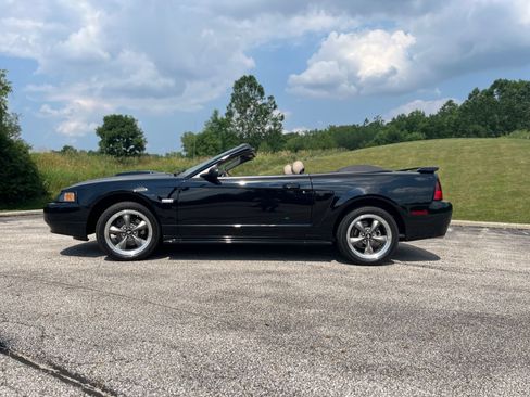 Used 2003 Ford Mustang GT RWD image 4