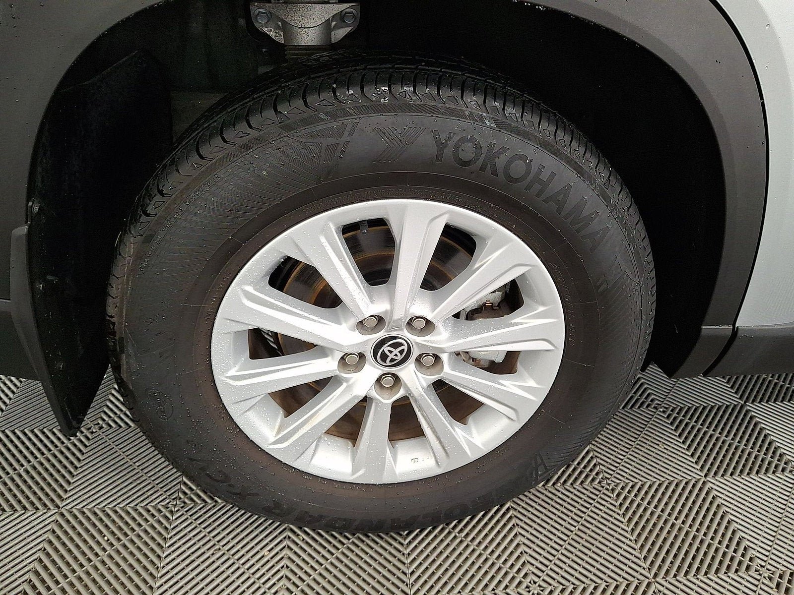 Certified 2024 Toyota Grand Highlander AWD image 19