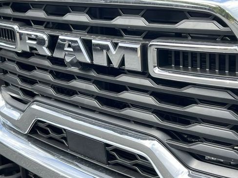 New 2025 RAM 5500 4x4 Regular Cab image 16