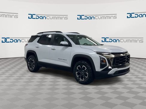 Used 2026 Chevrolet Equinox ACTIV w/ Safety and Technology Package AWD/4WD image 2