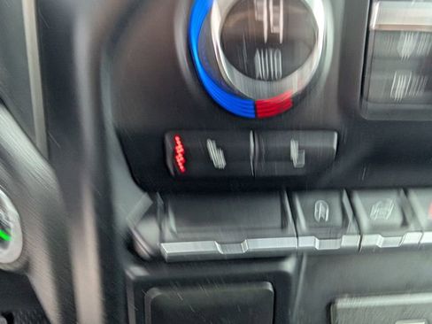 Used 2019 Chevrolet Silverado 1500 LT w/ All-Star Edition image 4