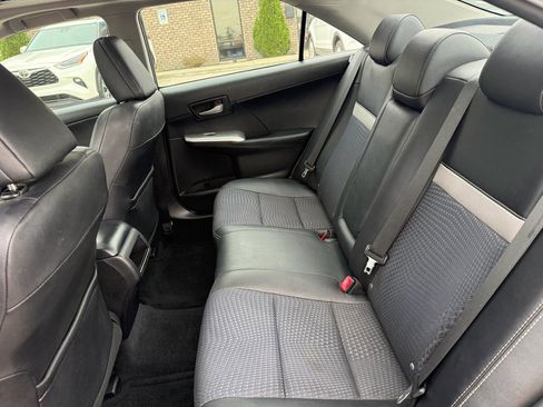 Used 2012 Toyota Camry SE image 11