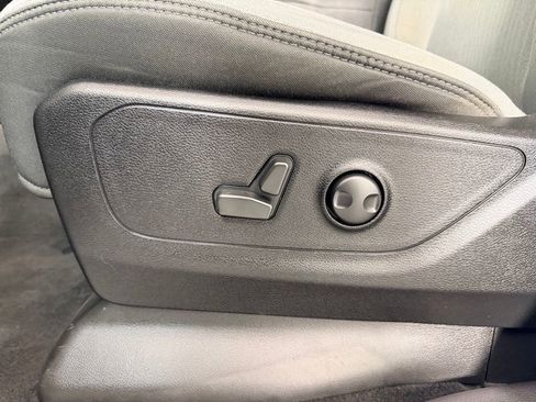 Used 2022 RAM 1500 Big Horn image 24