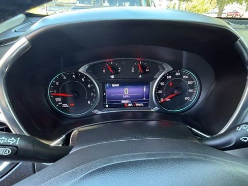 Used 2021 Chevrolet Equinox LT w/ Driver Convenience Package AWD/4WD image 29