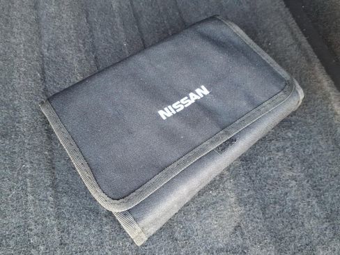 Used 2023 Nissan Rogue SV image 8