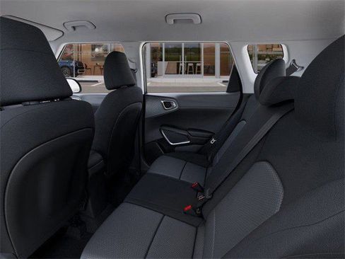 New 2025 Kia Soul LX w/ LX Technology Package FWD image 18