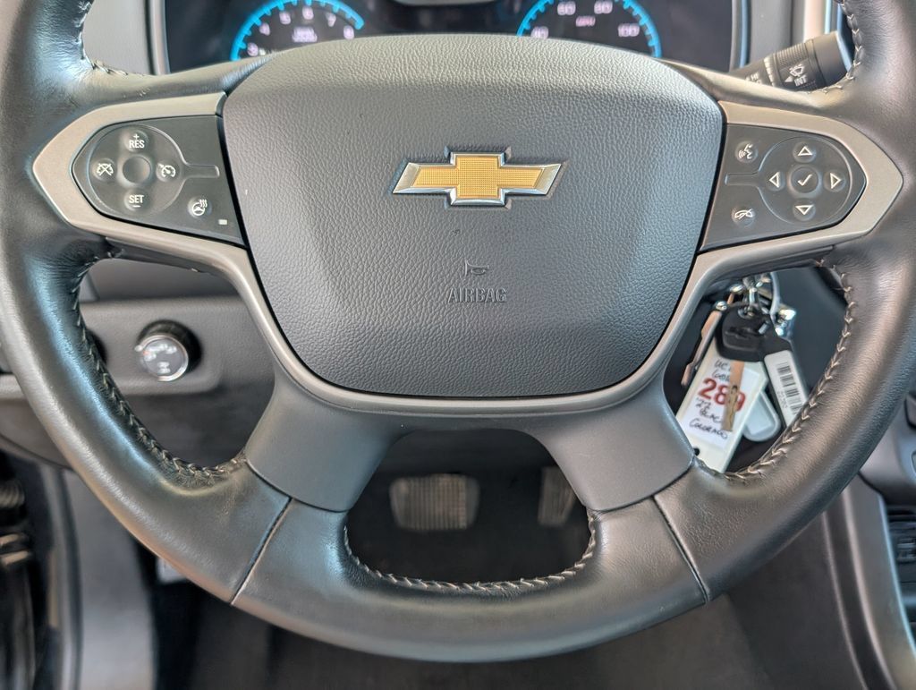Used 2022 Chevrolet Colorado Z71 w/ Z71 Midnight Edition AWD/4WD image 5