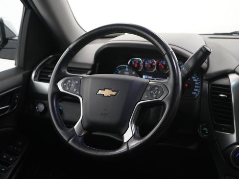 Used 2018 Chevrolet Suburban Premier AWD/4WD image 15