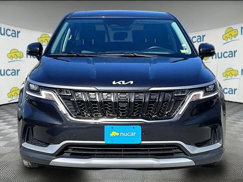 Used 2024 Kia Carnival LX image 3