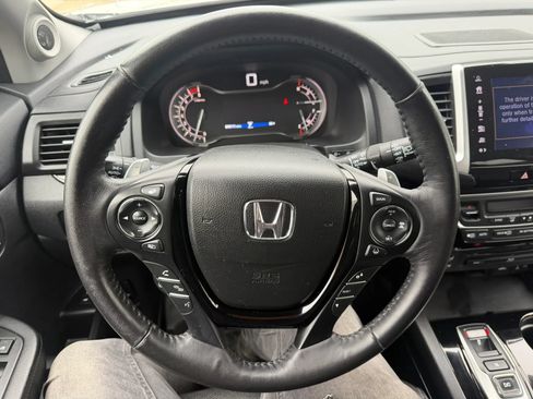 Used 2017 Honda Pilot Elite image 11