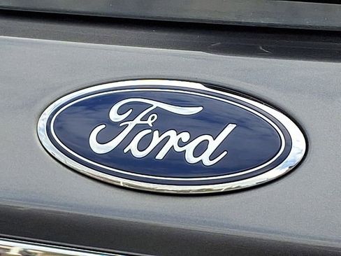 Used 2021 Ford Explorer XLT w/ Equipment Group 202A image 29