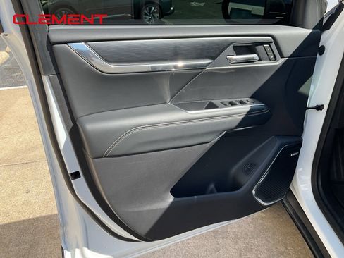 Used 2026 GMC Acadia Elevation w/ Super Cruise Package image 19