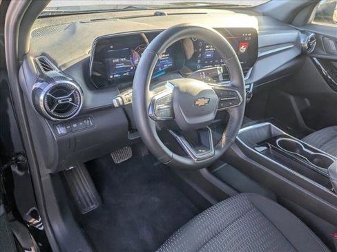 Used 2025 Chevrolet Equinox LT image 9